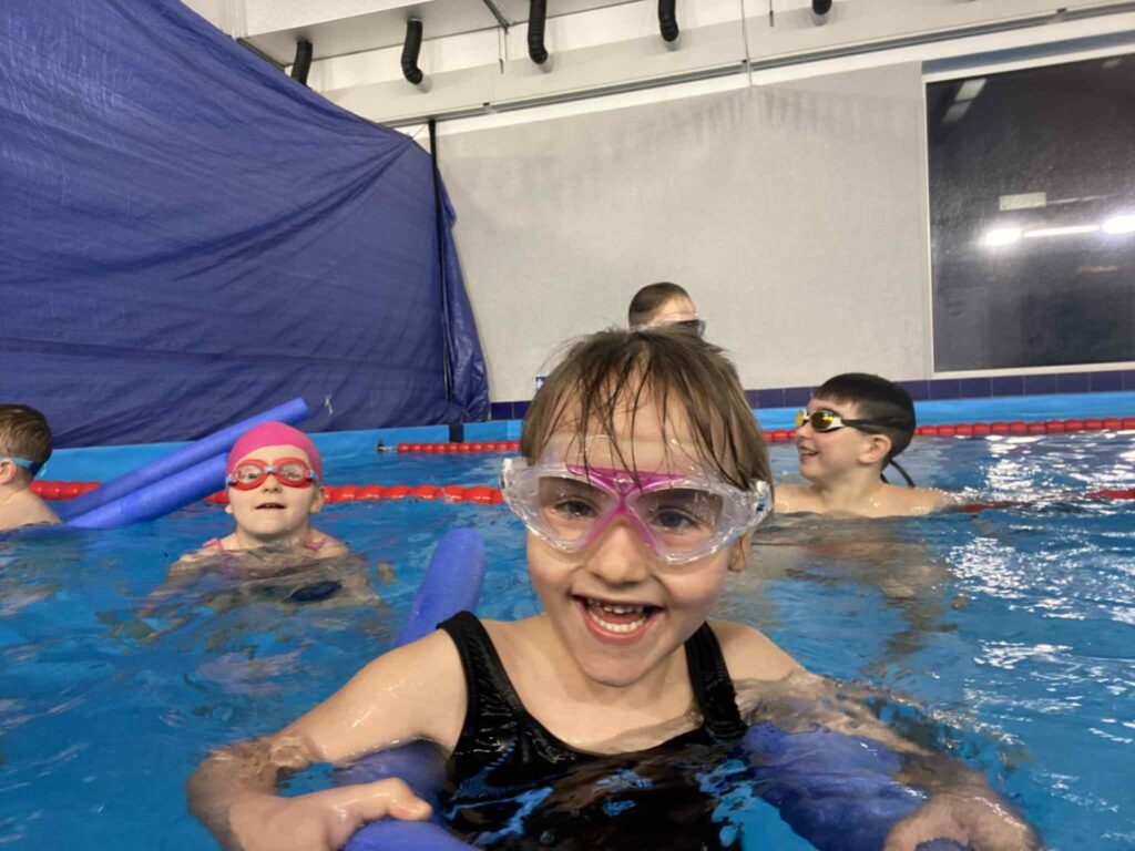 Radość z nauki pływania
